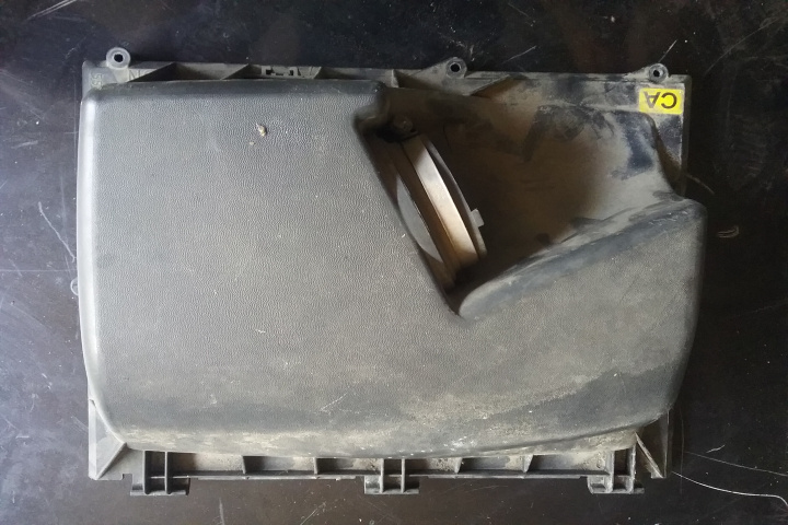Carcasa filtru aer 382131589 Opel Vectra C [facelift] [2005 - 2009] Liftback 5-usi 1.9 CDTi MT (120 hp) Cod culoare Z20R