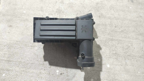 Carcasa filtru aer 3C0129601 VW Passat B7 2.0 TDI an fab. 2010 - 2014
