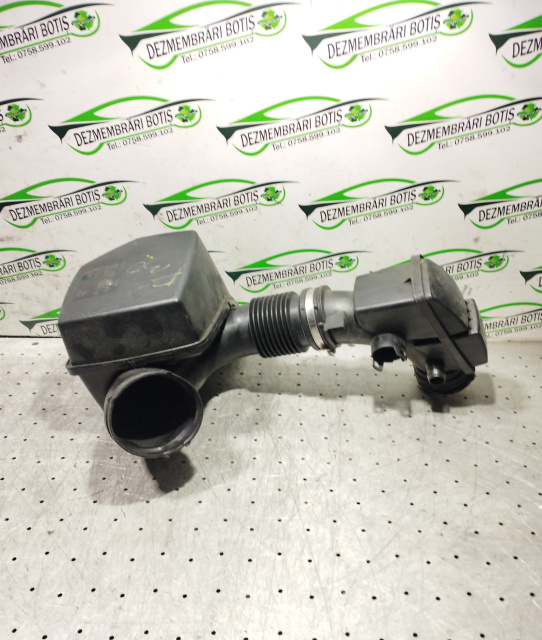 Carcasa filtru aer 70601488 BMW Seria 3 F30/F31/F34 [2011 - 2016] Sedan 320i xDrive MT (184 hp)