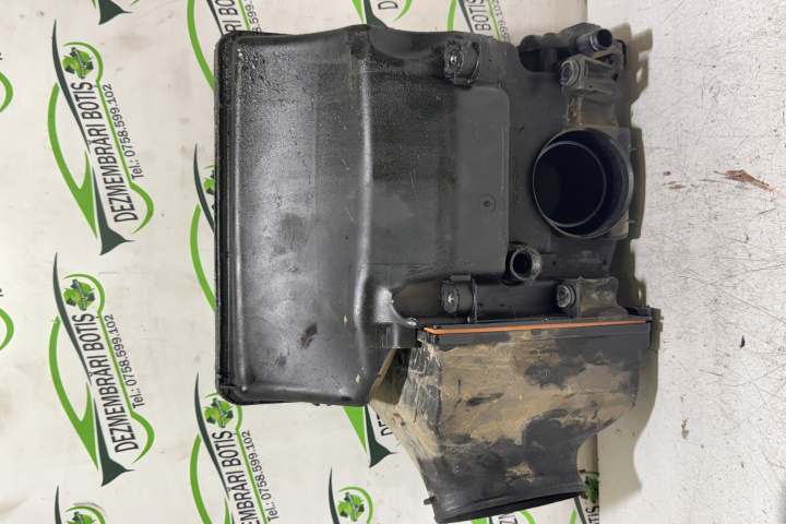 Carcasa filtru aer 82 00 023 599 Renault Scenic [facelift] [1999 - 2003] Minivan 5-usi 1.6 16v MT (107 hp)