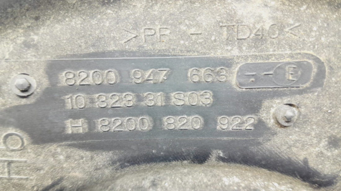 Carcasa filtru aer 8200947663e 1.5 dci- defect, o prindere rupta Renault Megane 3 [2008 - 2014]