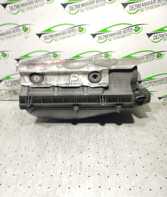 Carcasa filtru aer A 612 090 03 01 Mercedes-Benz CLK-Class C209/A209 [2002 - 2005] Coupe CLK 270 CDI MT (170 hp)