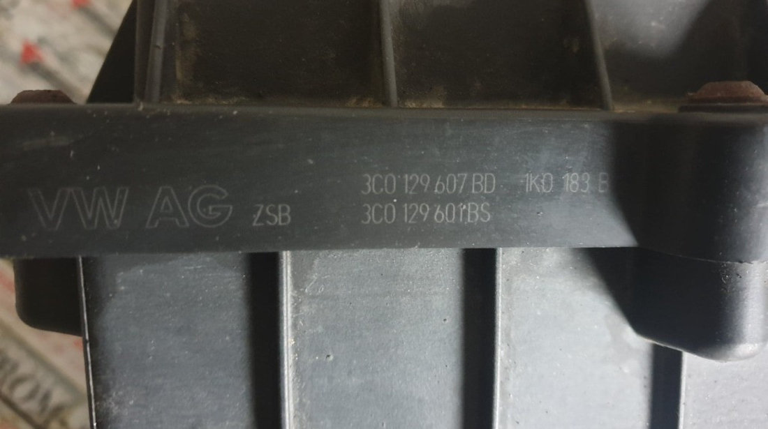 Carcasa filtru aer Audi A3 8P 1.9 TDI 105 cai motor BXE cod piesa : 3C0129607BD