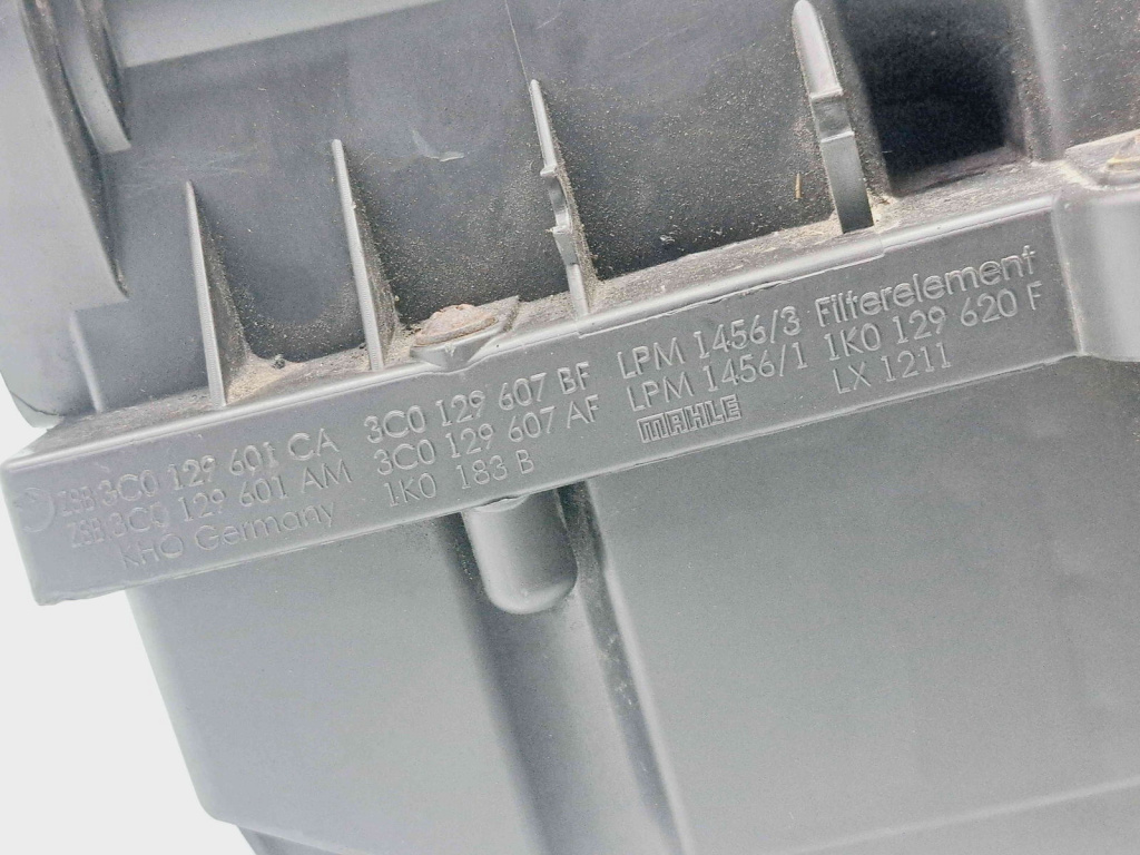 Carcasa filtru aer AUDI A3 (8P1) [Fabr 2003-2012] 3C0129601CA 3C0129601AM 1.6 TDI CAYC77KW / 105CP