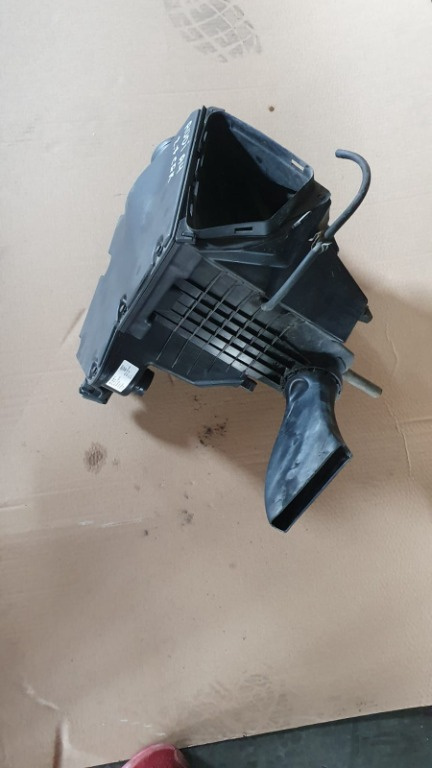 Carcasa filtru aer Audi A4 A5 cod piesa 8K0129604 / 8K0133837C / 8K0133843D