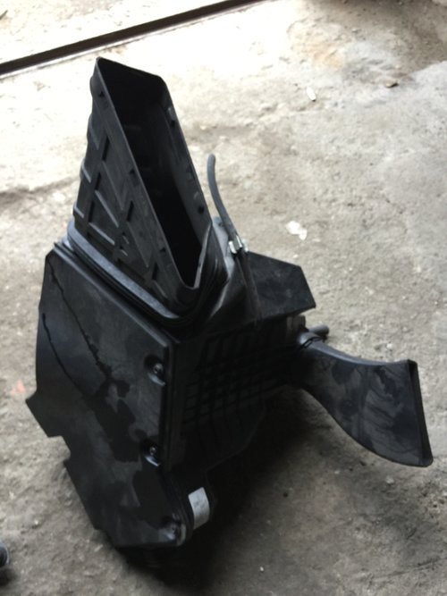 Carcasa filtru aer AUDI A4 B8 3.0 TDI 2009 2010 2011