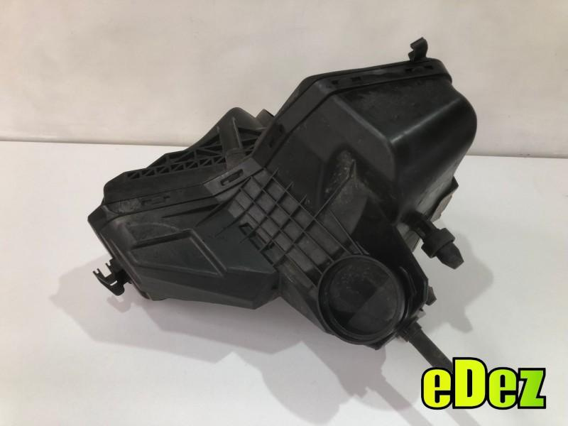 Carcasa filtru aer Audi A5 (2007-2011) [8T3] 1.8 tfsi CDHB 8r0133843b