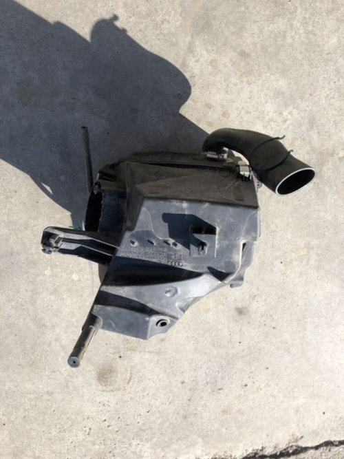Carcasa filtru aer Audi A6 4F facelift combi 2010 (4f0133835)