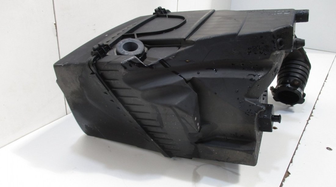 Carcasa filtru aer Audi A6 an 2004-2011 cod 4F0133835H