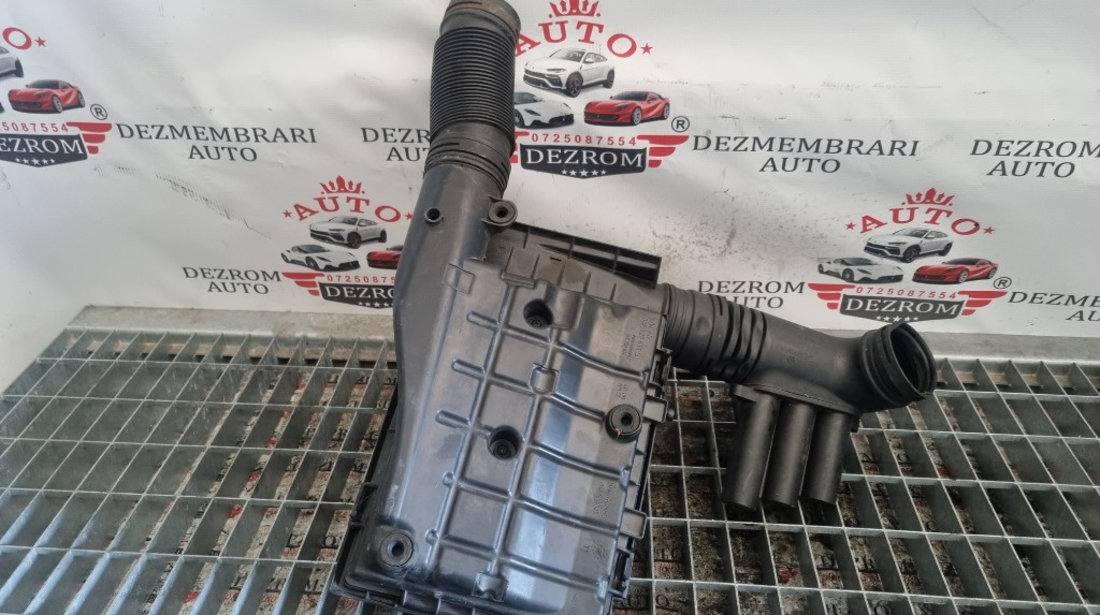Carcasa filtru aer Audi Q3 8U 1.4 TSI 150 cai motor CZEA cod piesa : 04E129611G