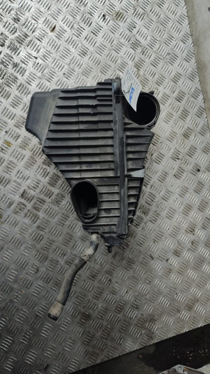 Carcasa filtru aer Audi Q7 4L 4.2 TDI 340cp / 250Wk cod motor CCF transmisie automata an 2014 cod 7L...