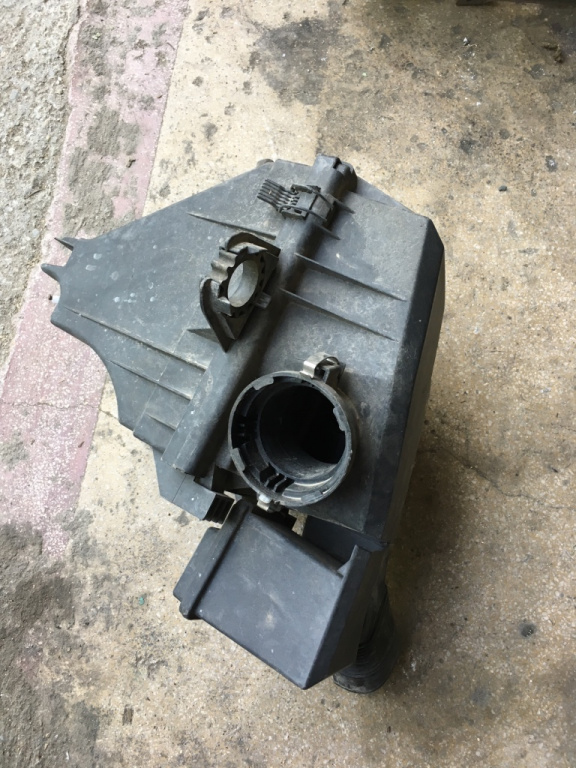 Carcasa filtru aer BMW Seria 3 E46 [1997 - 2003] Coupe 318Ci MT (118 hp) 1.9 i