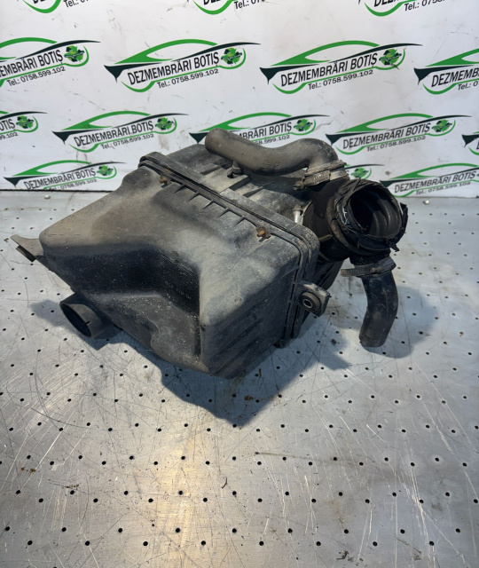 Carcasa filtru aer Chevrolet Aveo T200 [2003 - 2008] Hatchback 5-usi 1.2i MT (72 hp)