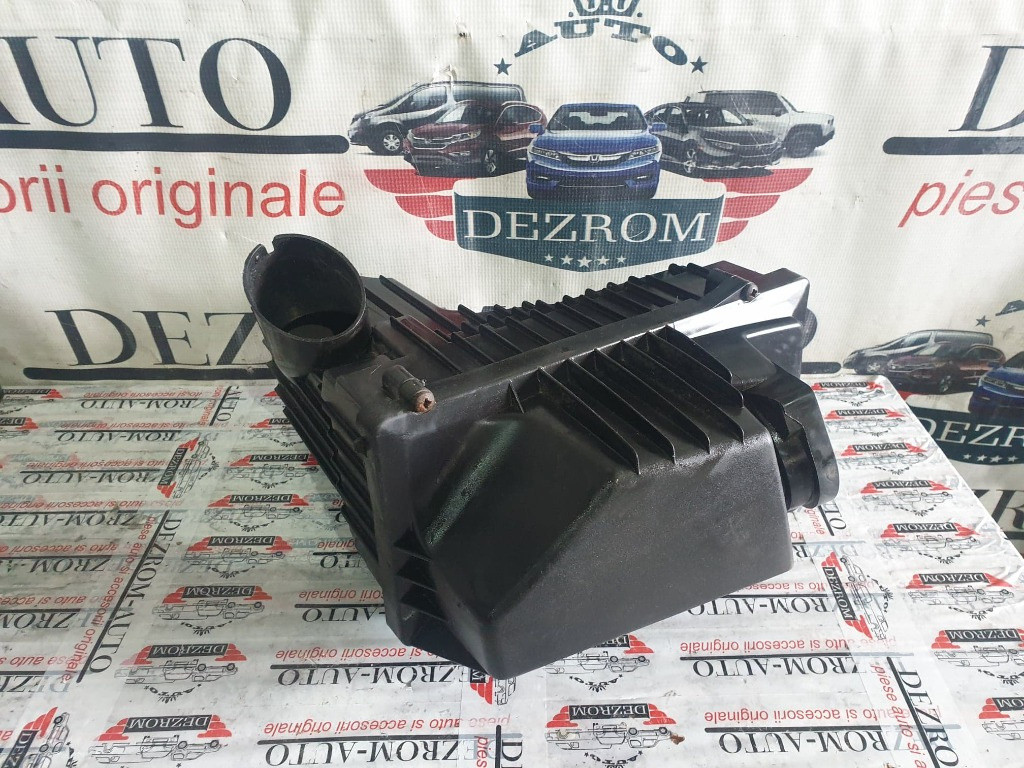 Carcasa filtru aer Citroen C4 Picasso 2.0 HDi 136 cai RHR cod piesa : 9644910780