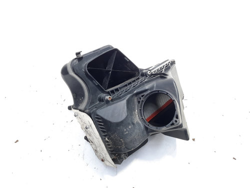 Carcasa filtru aer, cod 8R0133835E, Audi A4 (8K2, B8) 1.8 TFSI, CDHA (idi:588438)