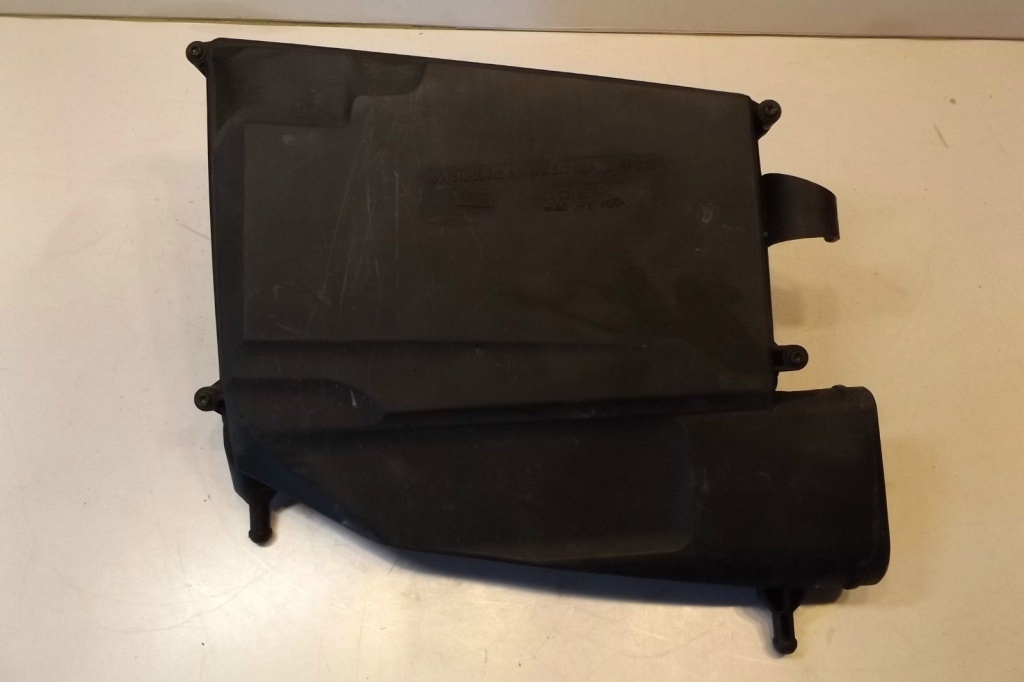 Carcasa filtru aer dreapta Mercedes CLS320 cdi A6420940204