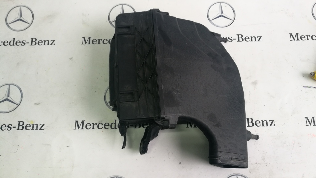 Carcasa filtru aer dreapta Mercedes e350 cdi w212 a6420904401