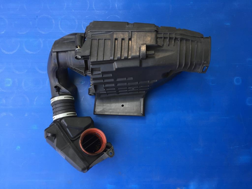 Carcasa filtru aer Mercedes C Class w203 C180 Kompressor 2004