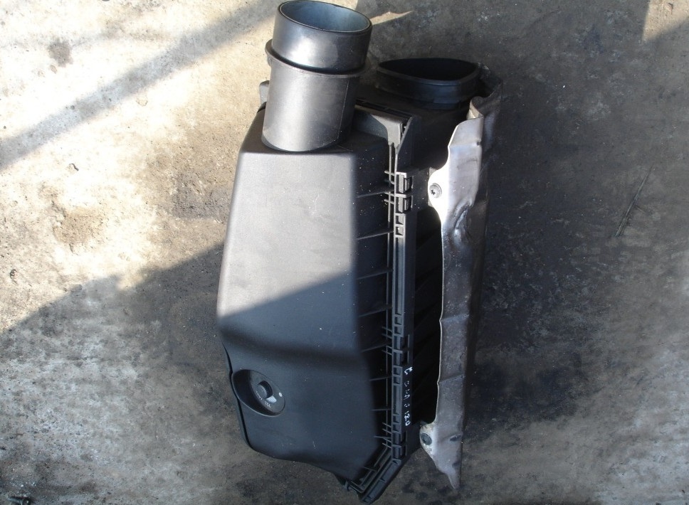 Carcasa filtru aer Mercedes C220 cdi w203