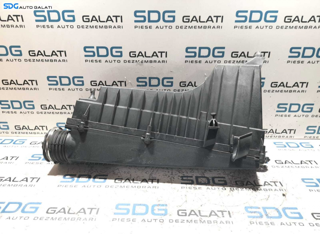 Carcasa Filtru Aer Mercedes Clasa C Class W203 2.0 Kompressor 2001 - 2007 Cod A1110940204 [N0439]