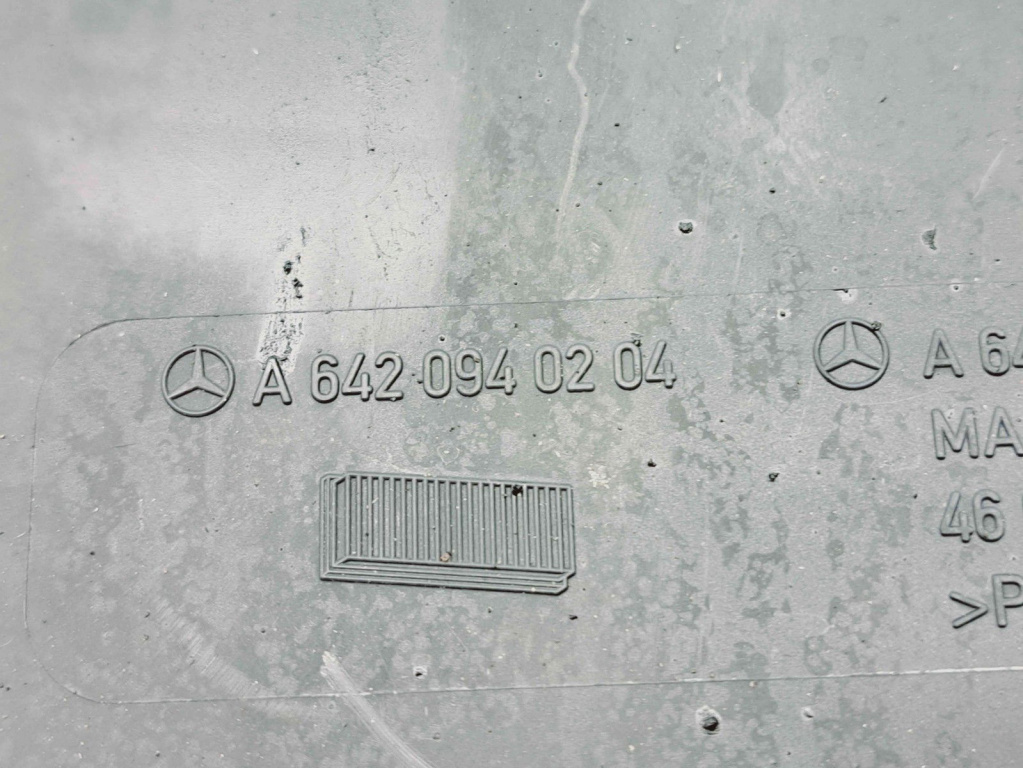 Carcasa filtru aer Mercedes Clasa ML (W164) [Fabr 2005-2012] A6420940204 3.0 CDI 642940 3.0 CDI 642940 165KW / 224CP