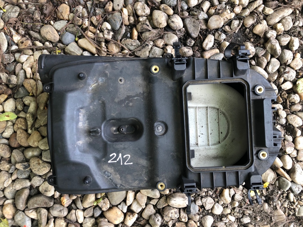 Carcasa filtru aer Mercedes E Class w212 2009