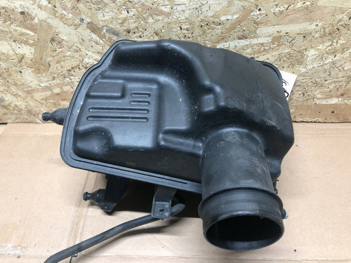 Carcasa filtru aer Nissan Qashqai 2.0 DCI suv 2010 (cod intern: 10794)