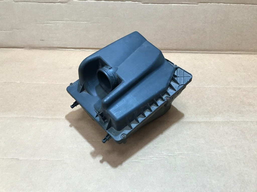 Carcasa filtru aer Opel Astra H 1.6 B an fab. 2006 - 2014