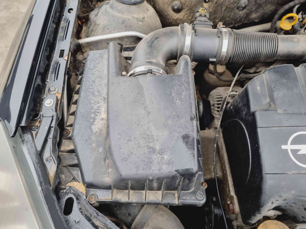 Carcasa filtru aer Opel Astra H [Fabr 2004-2009] 55556464 1.2 Benz Z13DTH66KW / 90CP 1.2 Benz Z13DTH 66KW / 90CP