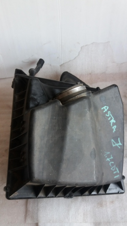 Carcasa filtru aer opel astra j 1.7 cdti a17dtj dupa 2010 13272777 ureche rupta