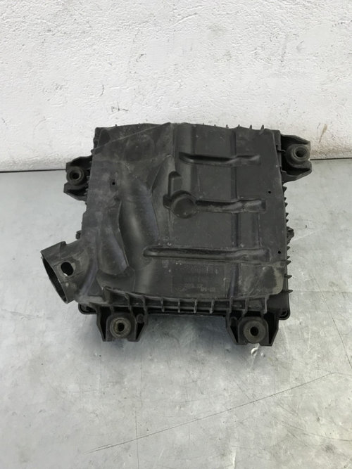 Carcasa filtru aer Opel Vivaro 2.0 CDTI 114cp sedan 2012 (8200760899)