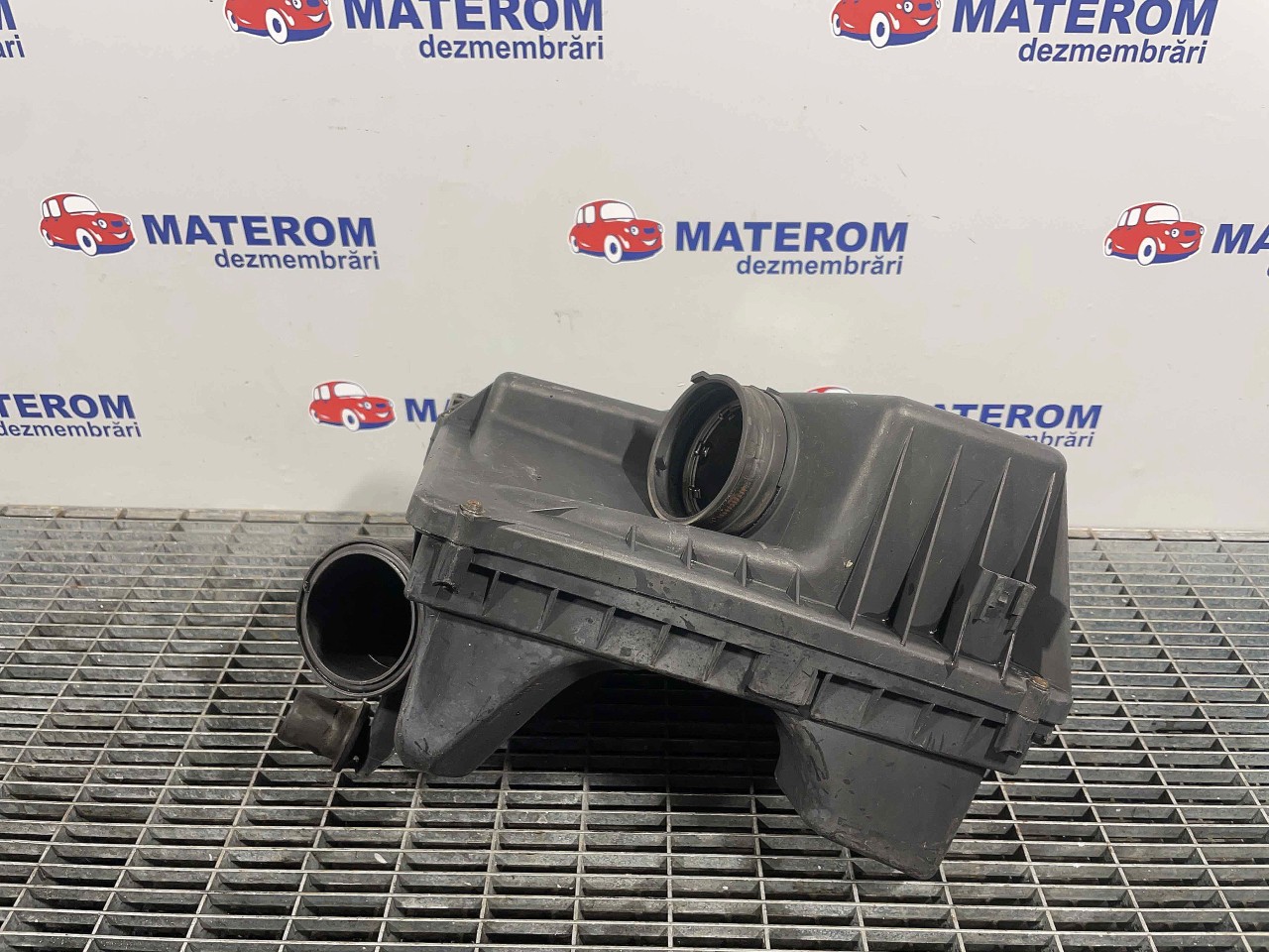 CARCASA FILTRU AER OPEL ZAFIRA B ZAFIRA B Z19DT - (2005 2011)