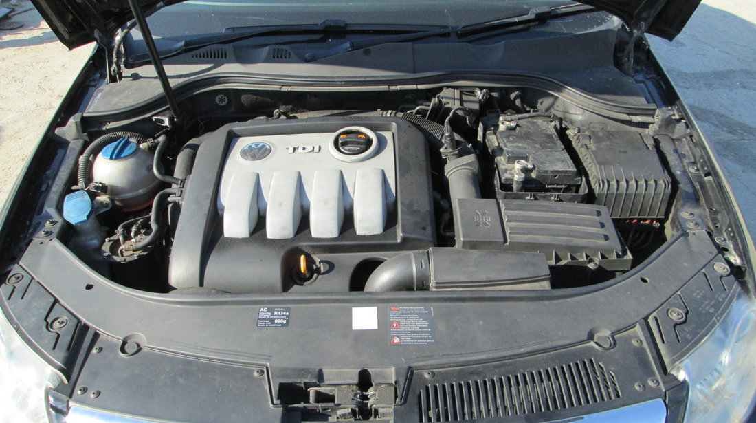 carcasa filtru aer pentru vw passat b6 break 1.9tdi an 2006