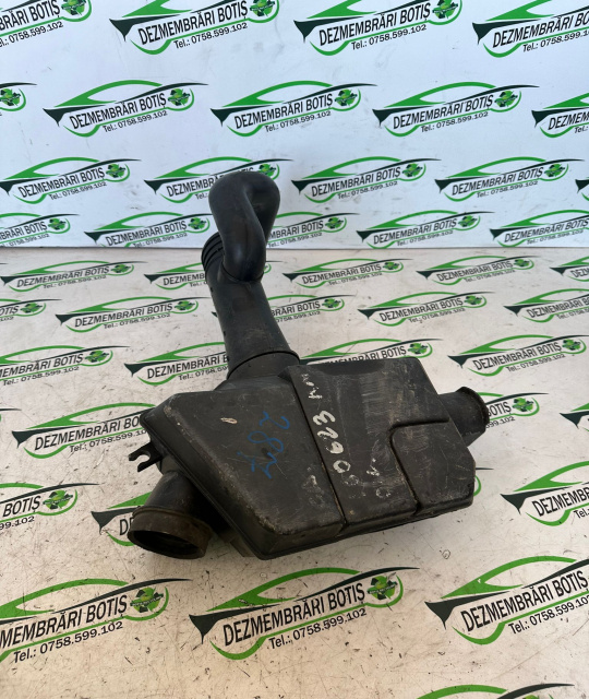Carcasa filtru aer Renault Laguna 2 [2001 - 2005] Liftback 1.6 MT (110 hp)