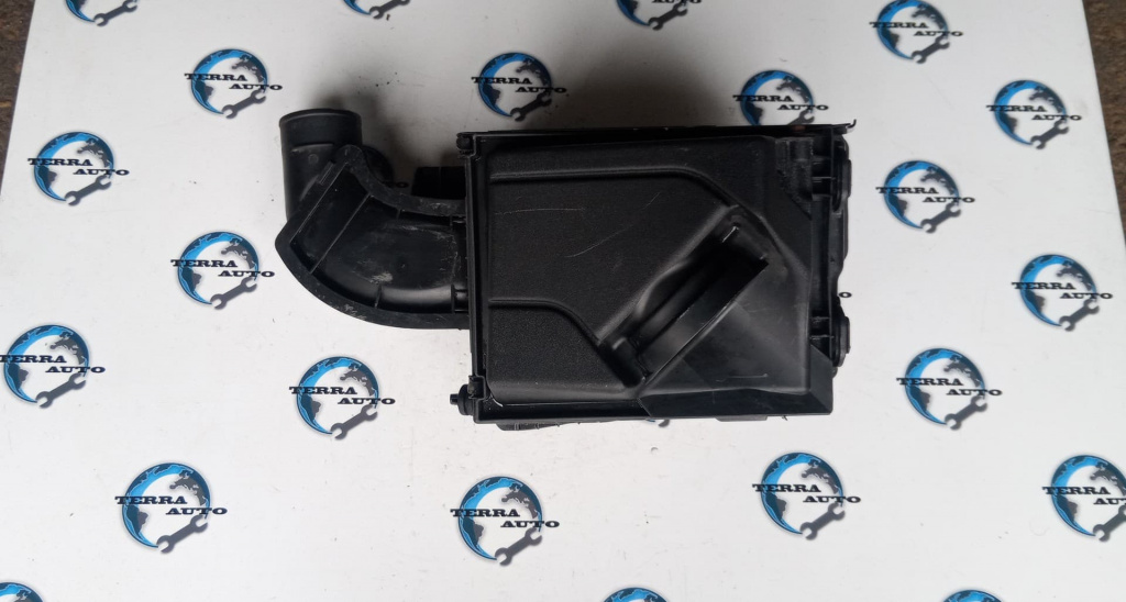 Carcasa filtru aer Renault Laguna 3 2.0 DCI cod: 8200545836