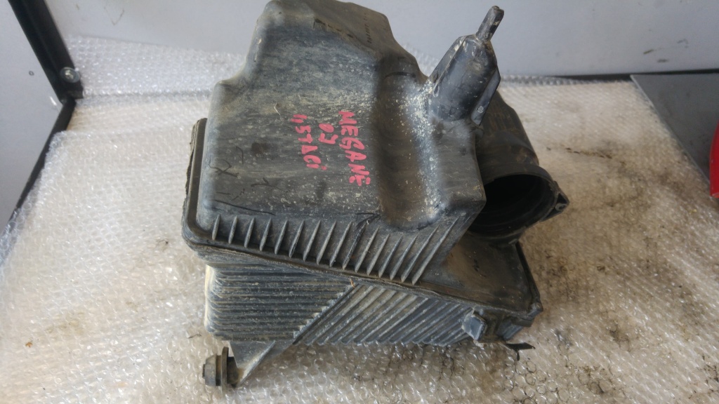 Carcasa filtru aer renault megane 2 1.5 dci 8200176559