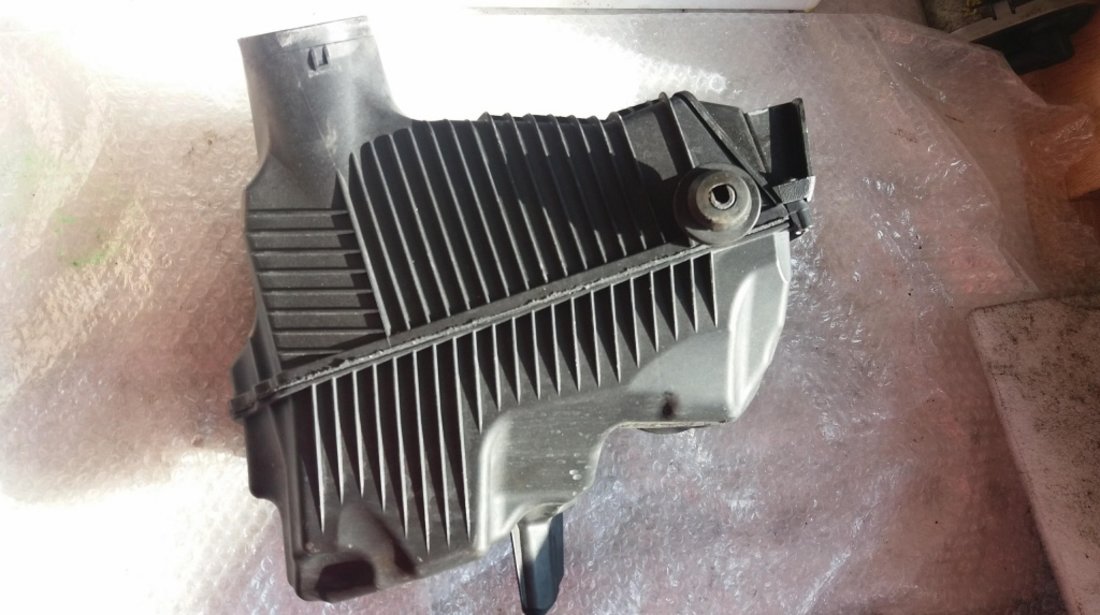 Carcasa filtru aer renault megane 2 1.6b 8200369755