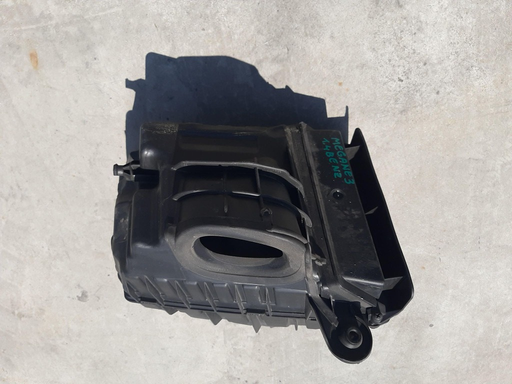 Carcasa filtru aer renault megane 3 1.4 b tce dupa 2008 8200947663
