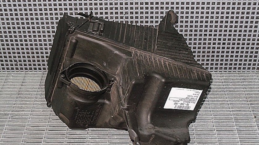 CARCASA FILTRU AER RENAULT MEGANE MEGANE 1.5 DCI - (2005 2008)