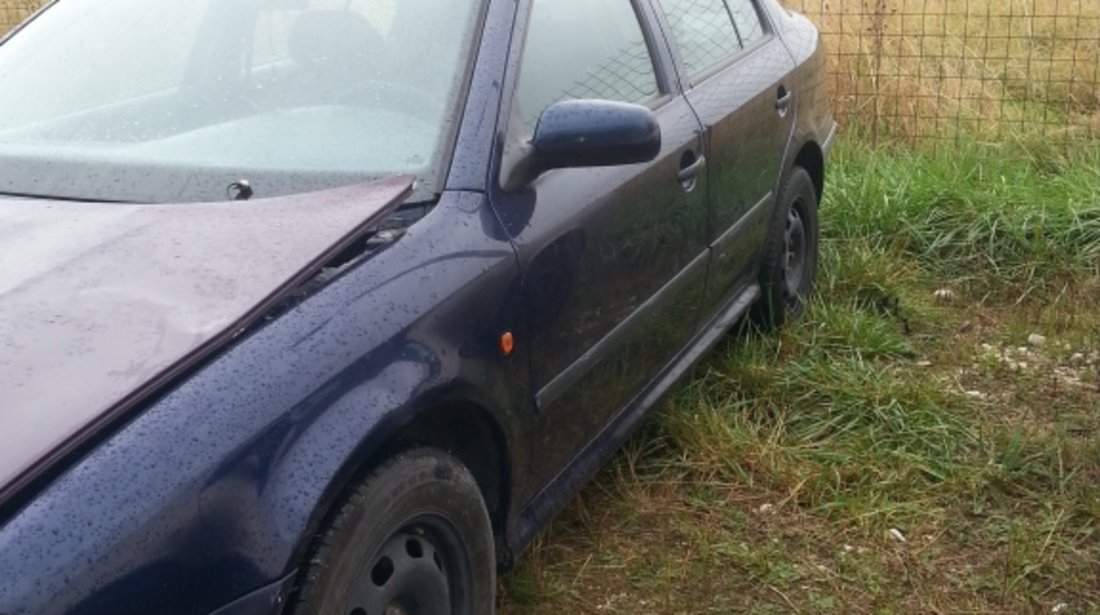 Carcasa filtru aer skoda octavia 1.6I AKL, 75cp, 1998