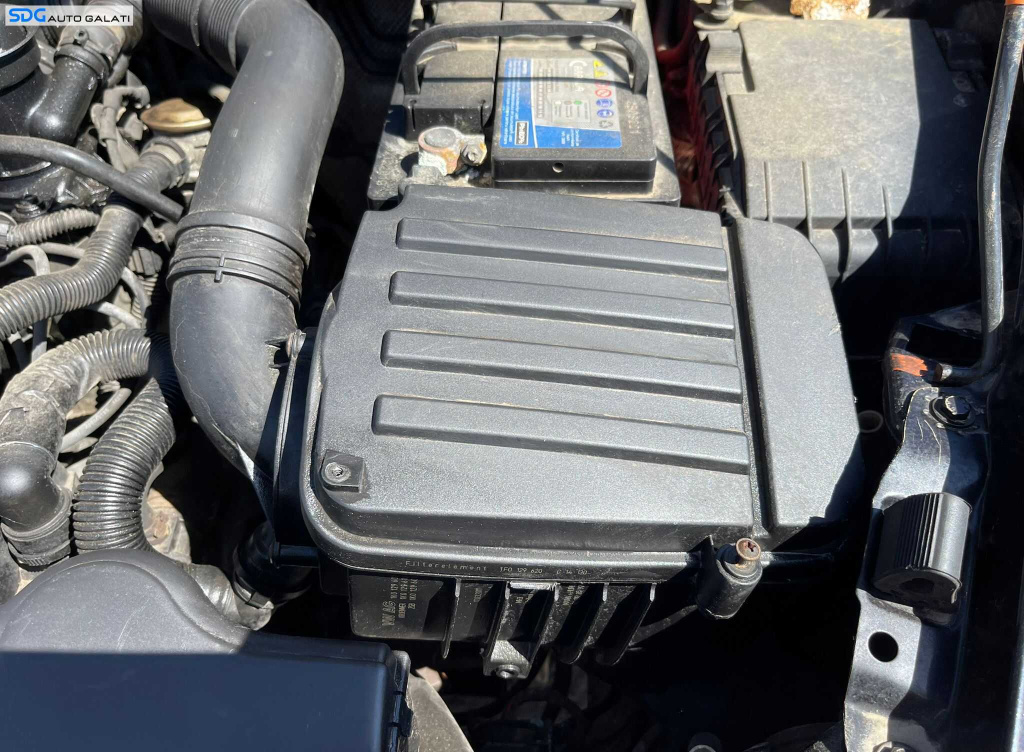 Carcasa Filtru Aer Skoda Octavia 2 2.0 FSI BLX BLR BLY BVX BVY BVZ 2004 - 2013 Cod 1K0129607AQ 1K0129610B 1K0129601BT [C4119]