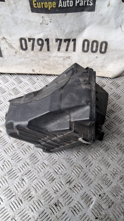 Carcasa filtru aer Skoda Superb 1.9 TDI an fabricatie 2008 cod 3B0129614