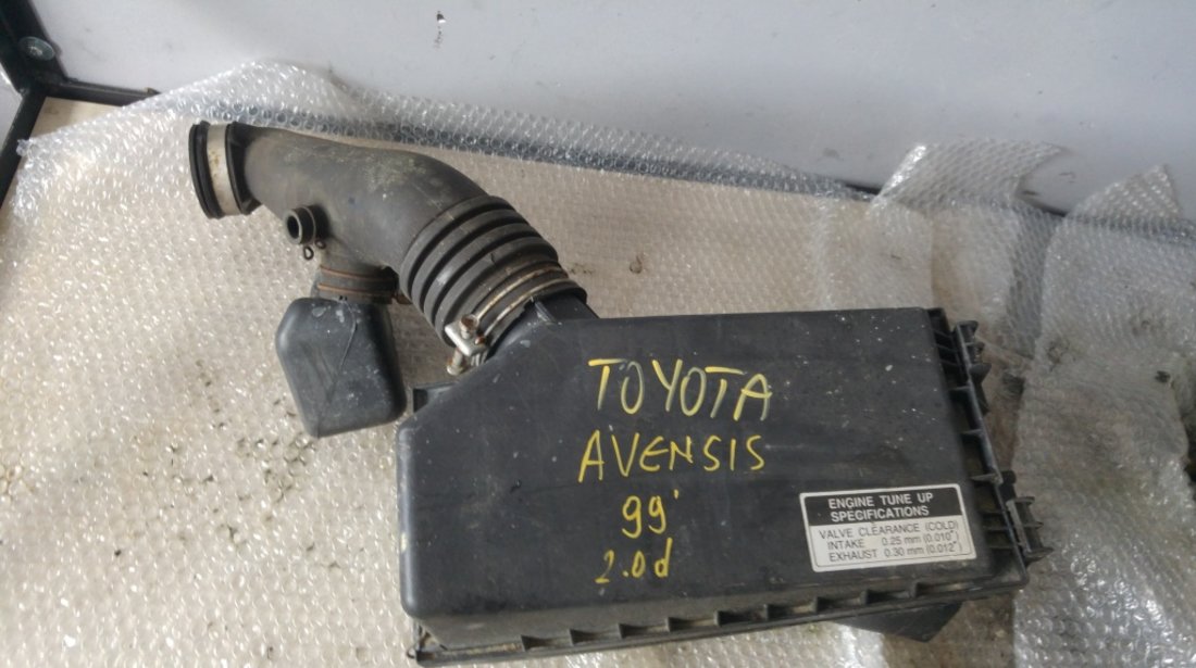Carcasa filtru aer toyota avensis 2.0 td 90 cp 2c-te 1997-2003