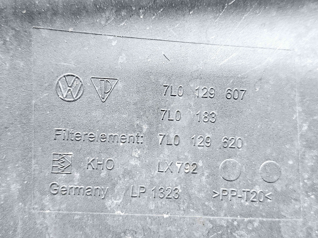 Carcasa filtru aer Volkswagen Touareg (7LA, 7L6) [Fabr 2003-2010] 7L0129607 2.5 TDI BAC 128KW / 174CP