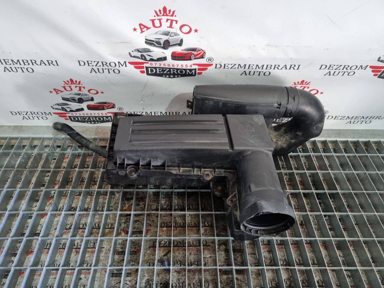 Carcasa filtru aer VW Passat B6 1.8 TFSI 152 cai motor CGYA cod piesa : 1K0129607AG