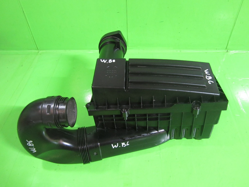 CARCASA FILTRU AER VW PASSAT B6 2.0 TDI 81KW 110CP FAB. 2005 - 2010 ⭐⭐⭐⭐⭐