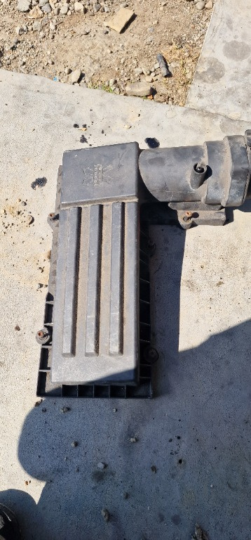 Carcasa Filtru Aer Vw Passat B7 2.0TDI Partea Superioara