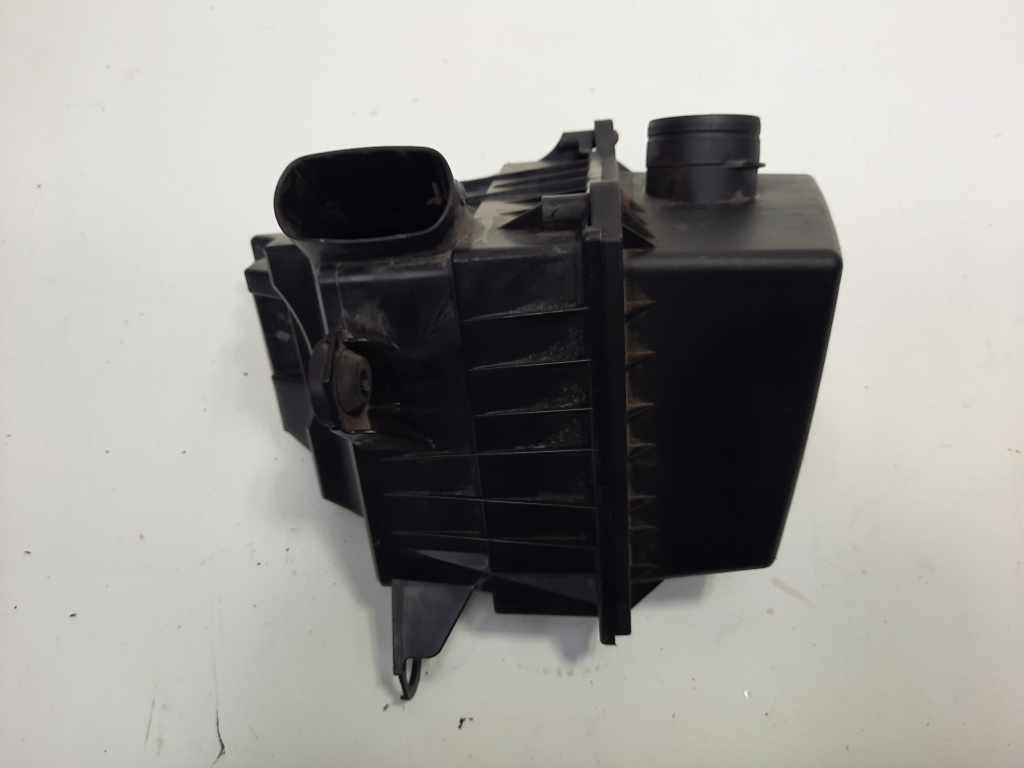 Carcasa filtru aer, VW Polo sedan (6R), 1.2 benz, CGP (idi:551475)