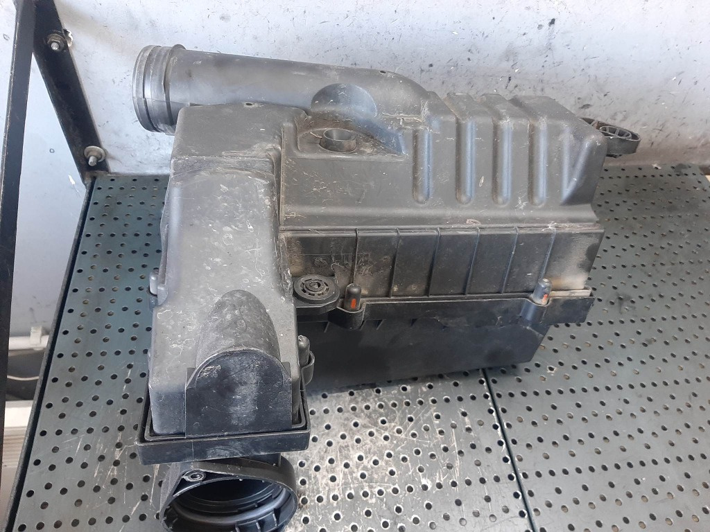 Carcasa filtru aer vw touran 1t1 1t2 1.9 tdi avq 1k0129607k