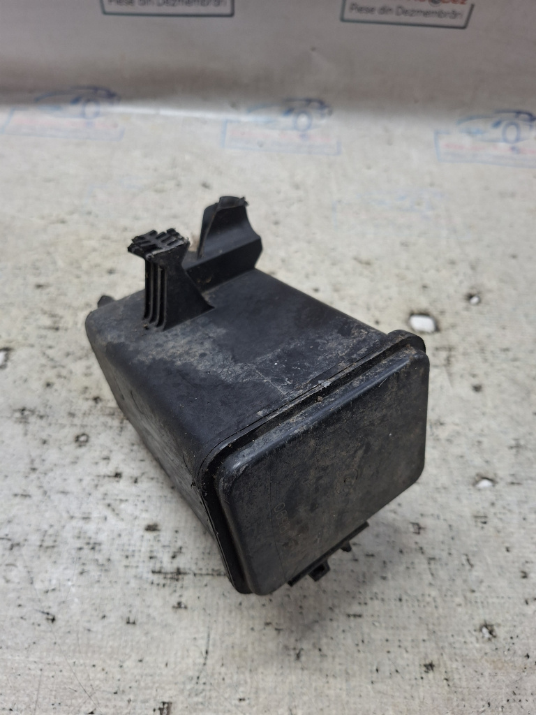 Carcasa filtru carbon Opel Grandland X 1.2 Benzina 2018, 96735380 / PRINDERI RUPTE